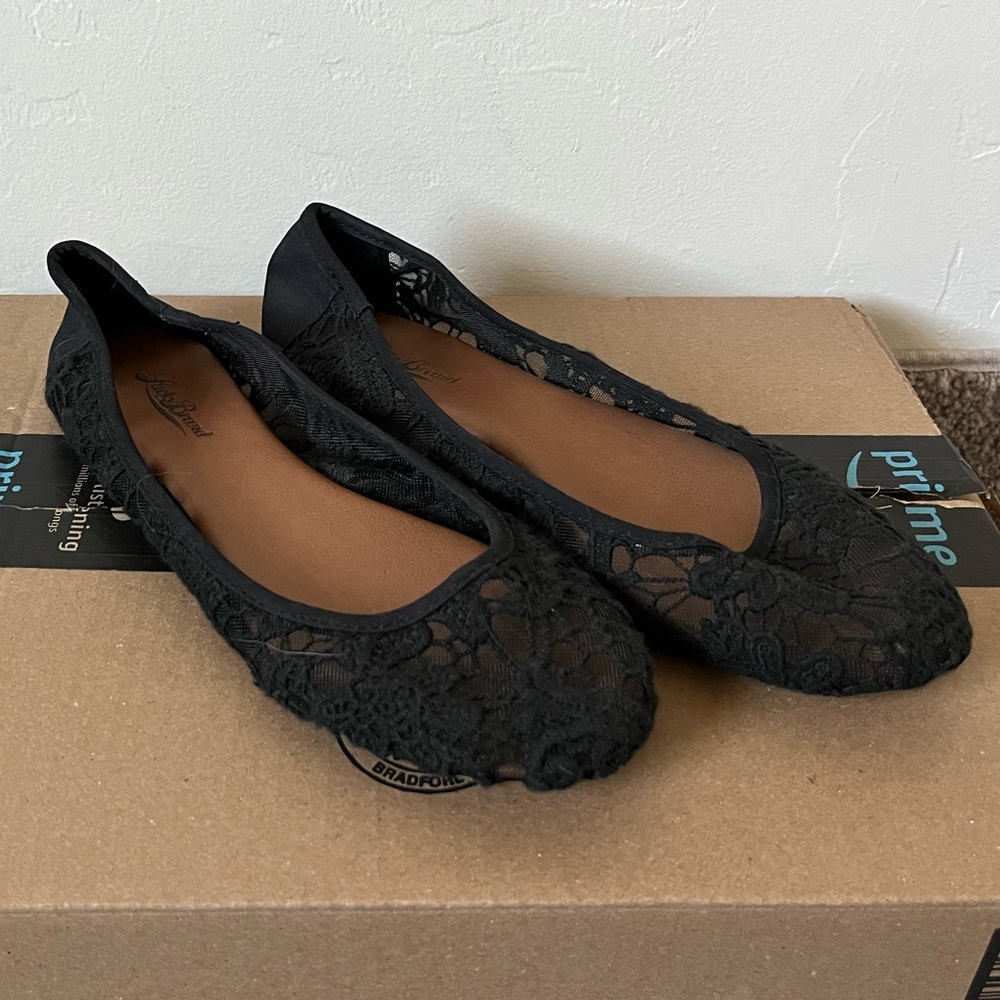 Lucky Brand Black Lace Ballet Style Flats